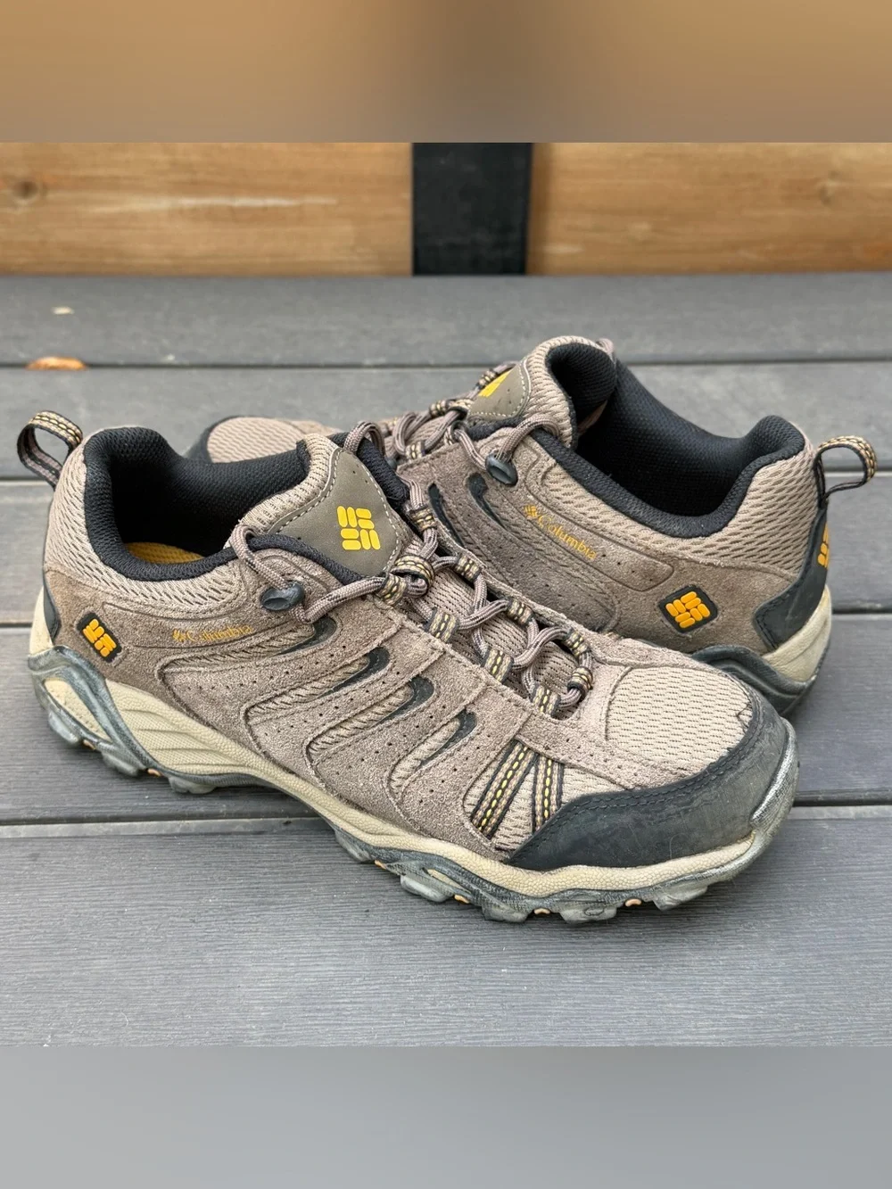 Columbia Men’s Size 9 Hiking Trail Shoes Brown Omni Grip Outdoor Low Top